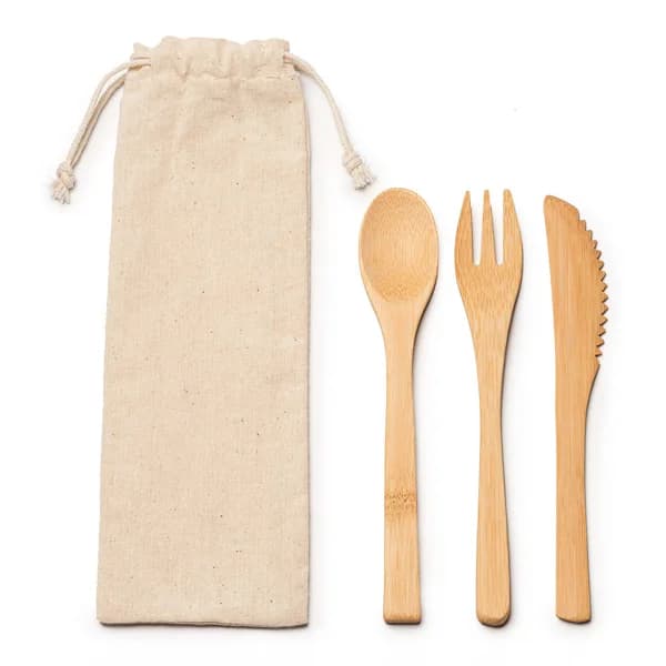 Set de cubiertos de bambú con funda — otra vista