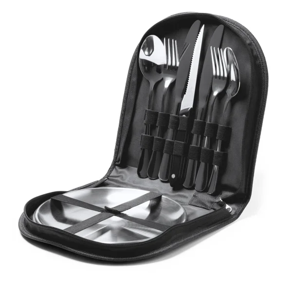 Set de cubiertos y platos de acero